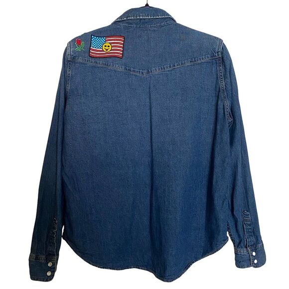 Levi's Blue Denim Shirt with Colorful Patches Size L - Picture 2 of 8